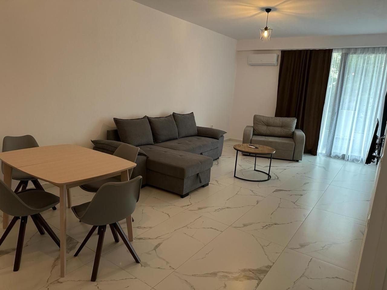 Sunrose Residences *
