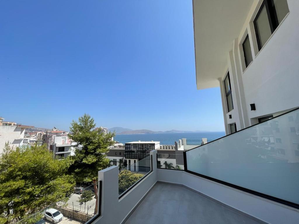 Sunrose Residences Apartament
