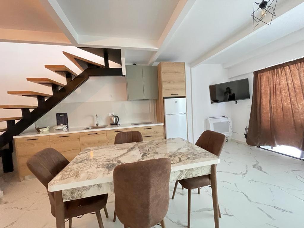 Sunrose Residences *