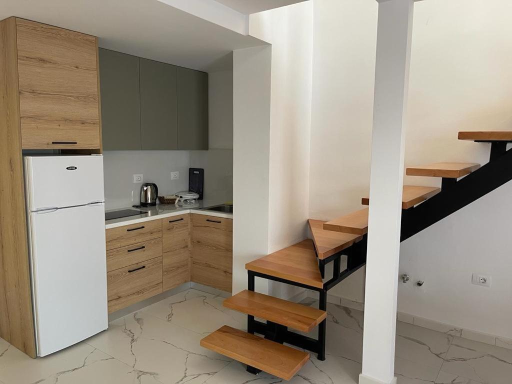 Sunrose Residences *