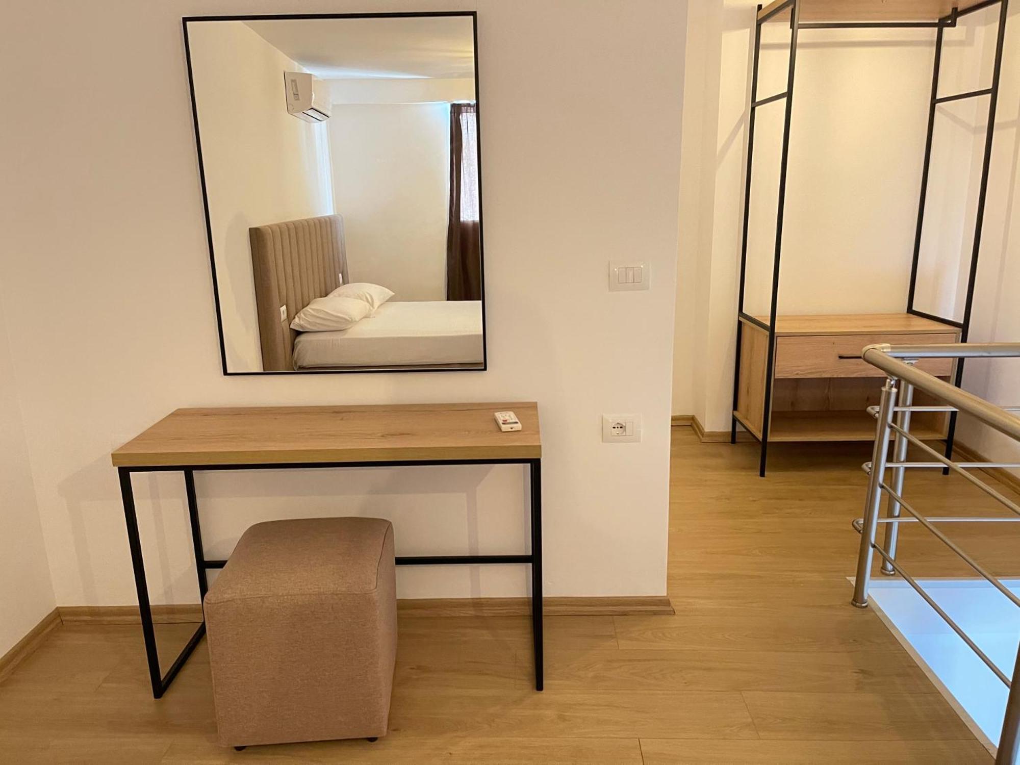 Sunrose Residences Apartament *